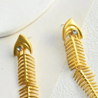 Articulated fish pendant necklace