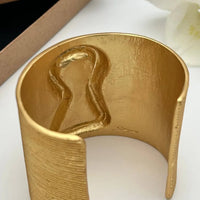 The All-Seeing Bracelet